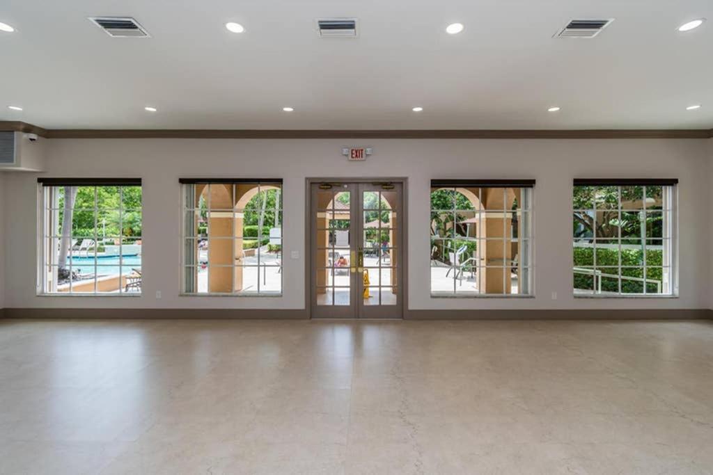 דירות Yacht Club At Aventura 2 Bed 2 Bath Luxurius Cozy Brand New 2020 מראה חיצוני תמונה