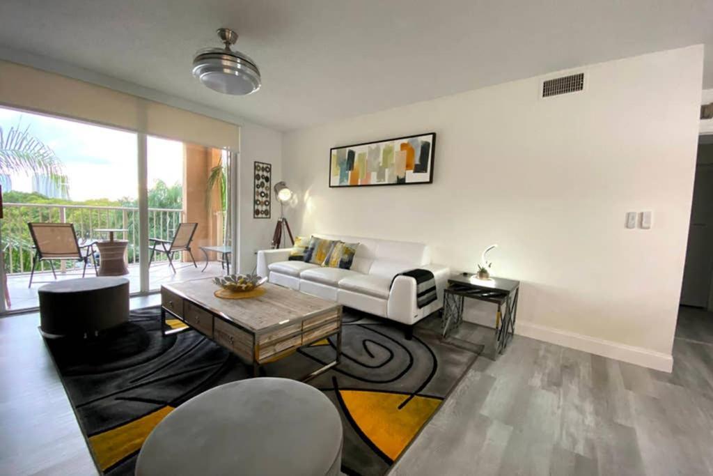 דירות Yacht Club At Aventura 2 Bed 2 Bath Luxurius Cozy Brand New 2020 מראה חיצוני תמונה