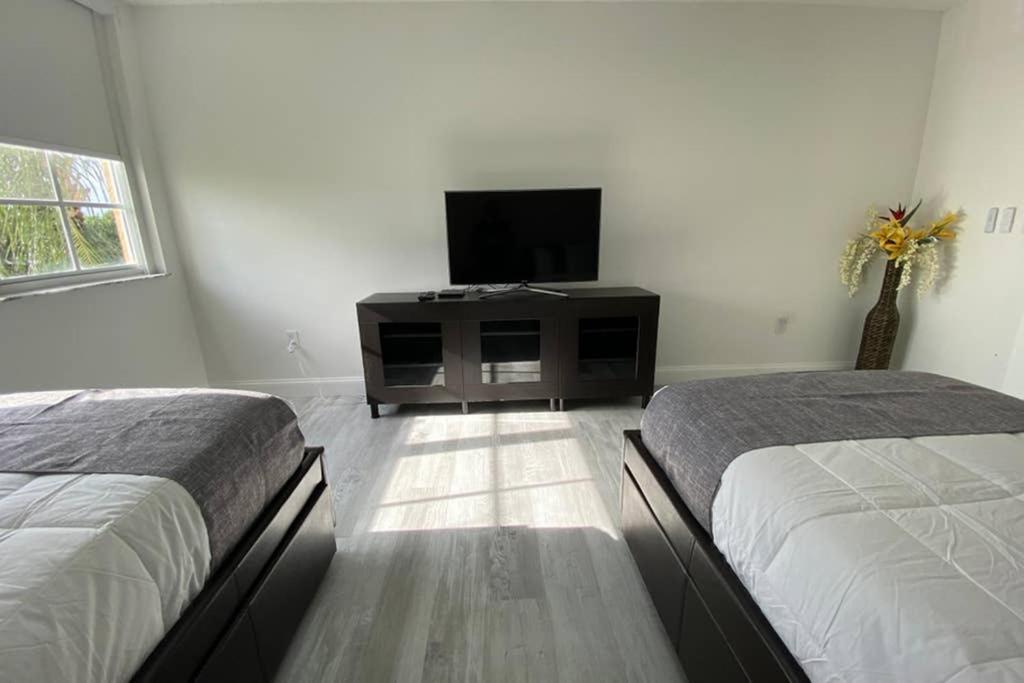 דירות Yacht Club At Aventura 2 Bed 2 Bath Luxurius Cozy Brand New 2020 מראה חיצוני תמונה